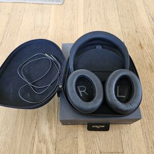 Bose 700 Noise Cancelling Headphones